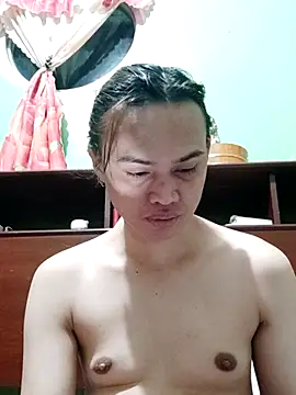 Snapshot of QueenSoreal chatting on November 13, 4:28 pm QueenSoreal online show from November 13, 4:28 pm