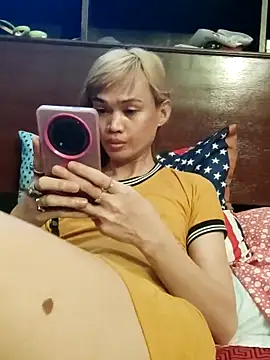 QueenSoreal online show from June 4, 4:18 am