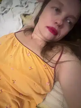 Snapshot of Susanel chatting on July 2, 7:20 pm Susanel online show from July 2, 7:20 pm