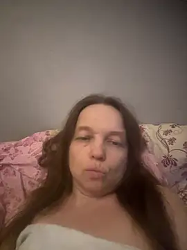 Snapshot of Susanel chatting on July 3, 10:49 pm Susanel online show from July 3, 10:49 pm