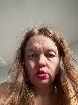 Snapshot of Susanel chatting on July 27, 10:33 am Susanel online show from July 27, 10:33 am