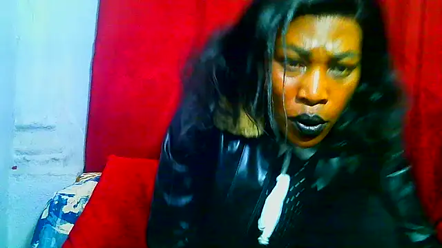 Snapshot of freaky_naughty chatting on June 9, 3:34 pm freaky naughty online show from June 9, 3:34 pm