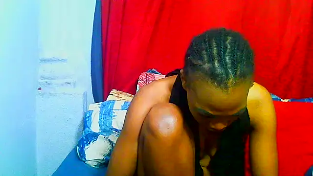 Snapshot of freaky_naughty chatting on June 17, 11:12 am freaky naughty online show from June 17, 11:12 am