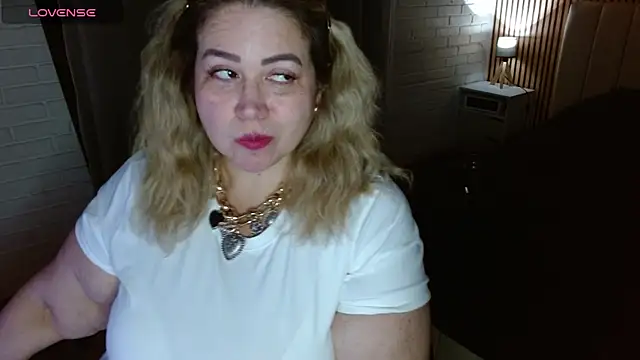bella savati online show from April 7, 11:59 pm