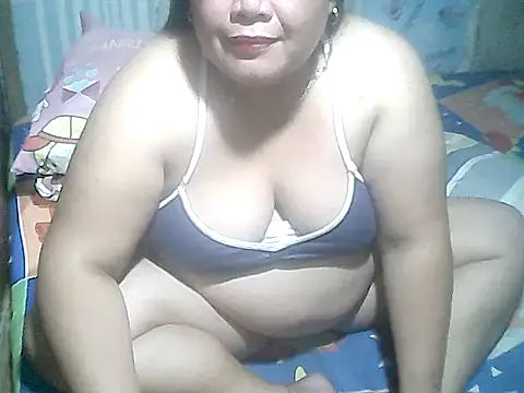 Snapshot of cutechubbyasian chatting on May 21, 2:24 pm cutechubbyasian online show from May 21, 2:24 pm