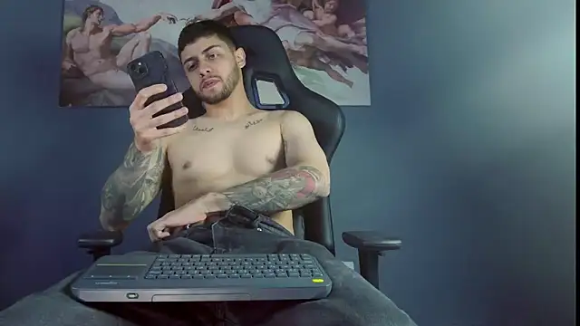 Snapshot of alessandro_duty chatting on November 25, 12:21 am alessandro duty online show from November 25, 12:21 am