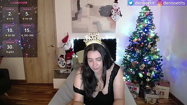 Snapshot of DenisseTits chatting on December 31, 10:23 pm DenisseTits online show from December 31, 10:23 pm