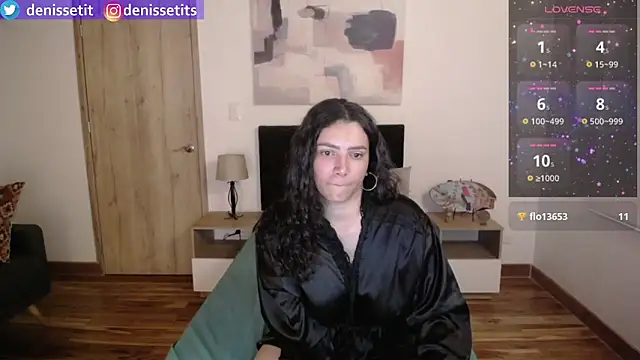 Snapshot of DenisseTits chatting on February 1, 11:27 pm DenisseTits online show from February 1, 11:27 pm