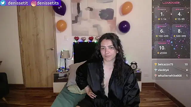 Snapshot of DenisseTits chatting on February 10, 10:51 pm DenisseTits online show from February 10, 10:51 pm