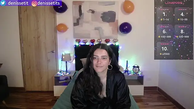 Snapshot of DenisseTits chatting on February 11, 8:31 pm DenisseTits online show from February 11, 8:31 pm