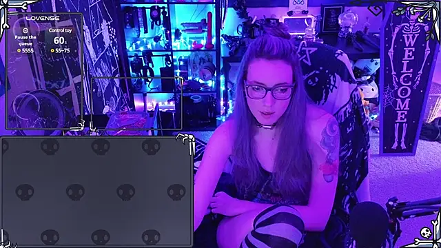 Snapshot of AnneSao chatting on December 6, 12:12 am AnneSao online show from December 6, 12:12 am