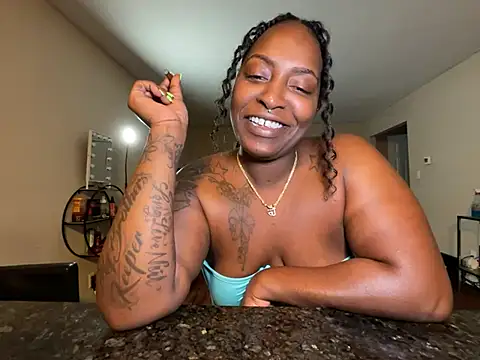 ChocolateTingz online show from April 11, 3:33 am