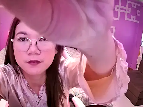 Snapshot of Sweety_Aria chatting on January 17, 6:57 am Sweety Aria online show from January 17, 6:57 am