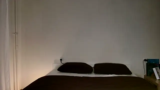 Snapshot of Milky___Way chatting on November 13, 1:10 pm Milky Way online show from November 13, 1:10 pm