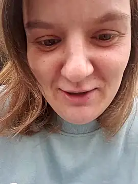 Cutegirlforyou online show from November 5, 8:03 am