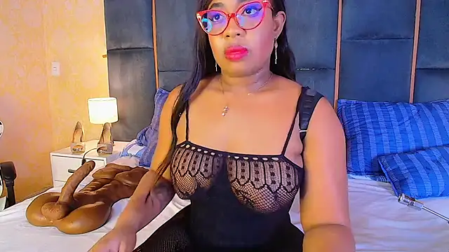 Snapshot of CaseyMoon chatting on October 15, 12:38 pm CaseyMoon online show from October 15, 12:38 pm