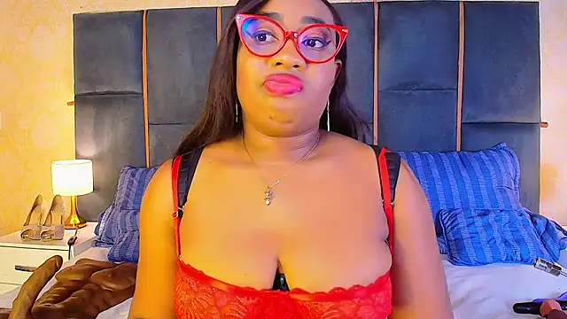 Snapshot of CaseyMoon chatting on October 16, 12:39 pm CaseyMoon online show from October 16, 12:39 pm