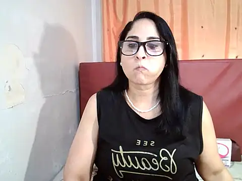 Indiankushy online show from December 18, 4:35 pm