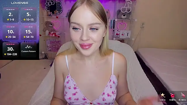 Snapshot of ElinOceanX chatting on March 4, 7:43 pm ElinOceanX online show from March 4, 7:43 pm