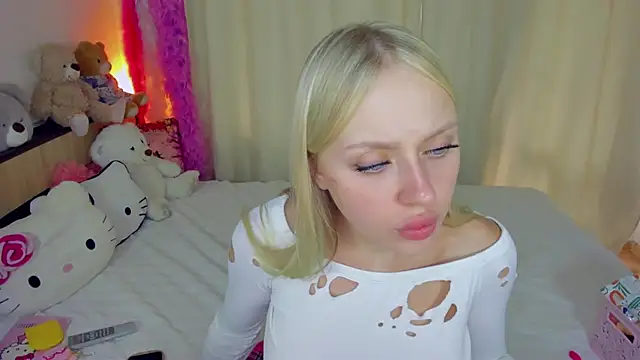 Snapshot of ElinOceanX chatting on September 9, 2:16 pm ElinOceanX online show from September 9, 2:16 pm