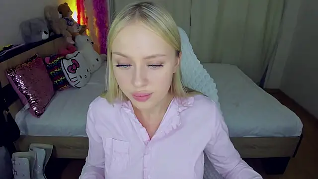 Snapshot of ElinOceanX chatting on September 22, 3:58 pm ElinOceanX online show from September 22, 3:58 pm