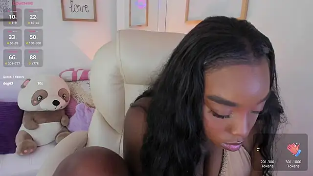 zobe love online show from June 4, 4:46 pm