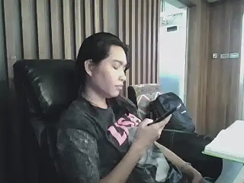Snapshot of sara_kimoo chatting on March 6, 9:09 pm sara kimoo online show from March 6, 9:09 pm
