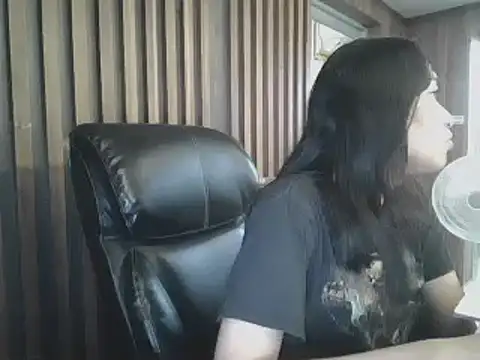 Snapshot of sara_kimoo chatting on March 12, 10:39 pm sara kimoo online show from March 12, 10:39 pm