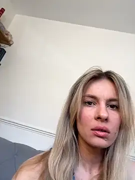 DollyDripp online show from May 1, 10:31 am