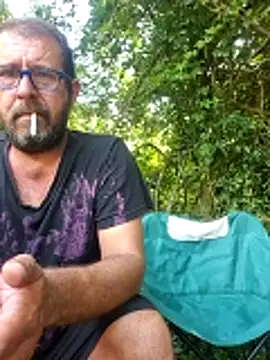 Snapshot of TryingWind chatting on April 10, 9:36 am TryingWind online show from April 10, 9:36 am