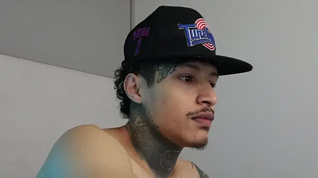 trieone online show from February 4, 5:21 am