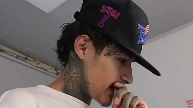 trieone online show from February 13, 7:13 am