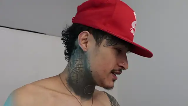 trieone online show from February 15, 7:38 am