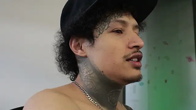 trieone online show from December 14, 8:13 pm