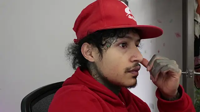 trieone online show from February 18, 1:51 pm