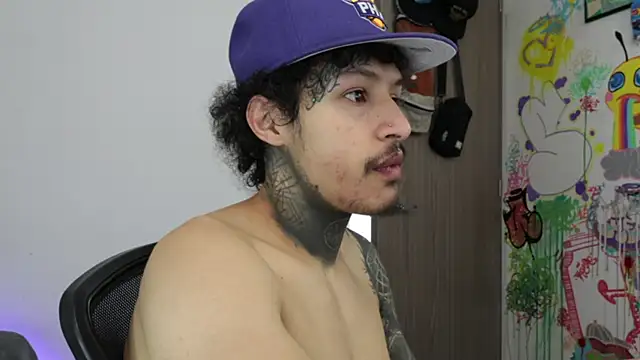 trieone online show from March 4, 1:39 pm