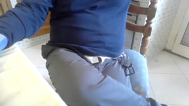 polloiw online show from October 6, 10:12 am