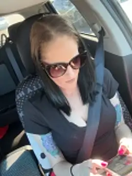 lolabunny9 online show from January 5, 5:27 pm