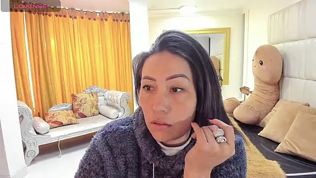 gaby trent online show from March 11, 12:39 pm