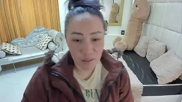 gaby trent online show from April 29, 4:33 pm