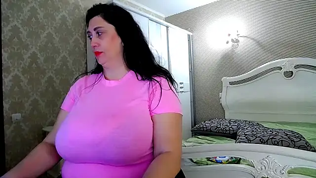 Evelyn Shy online show from October 26, 2:23 pm