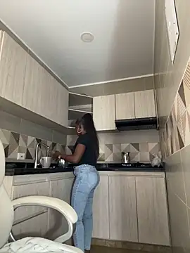 cristaaalclocks1 online show from March 12, 4:46 pm