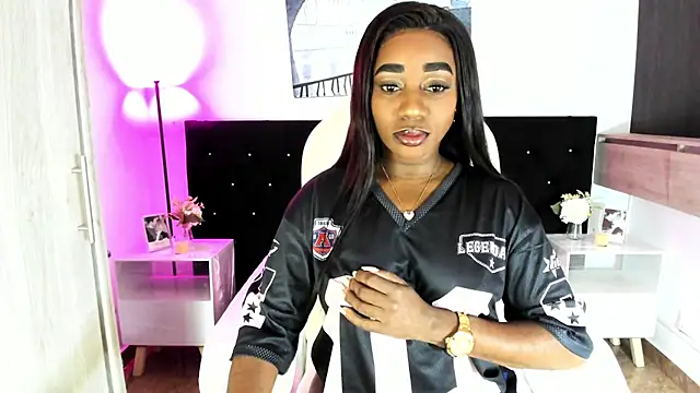 cristaaalclocks1 online show from July 16, 1:28 pm