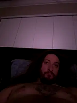 Snapshot of Dw8584 chatting on December 16, 7:24 am Dw8584 online show from December 16, 7:24 am