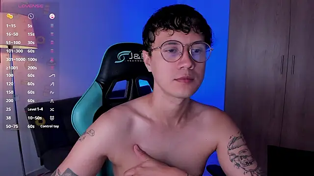 LeaneSeb online show from February 3, 12:43 pm