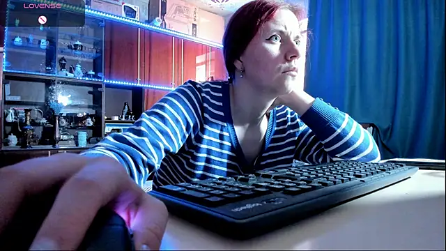 pa1e pr1ncess online show from March 13, 11:30 am