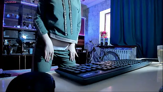 pa1e pr1ncess online show from March 17, 6:51 am