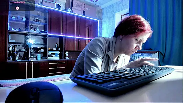 pa1e pr1ncess online show from March 18, 1:31 pm