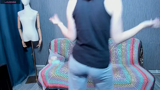 pa1e pr1ncess online show from October 14, 6:47 am