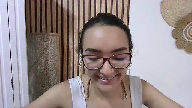 LinzyBaner online show from February 11, 10:28 pm